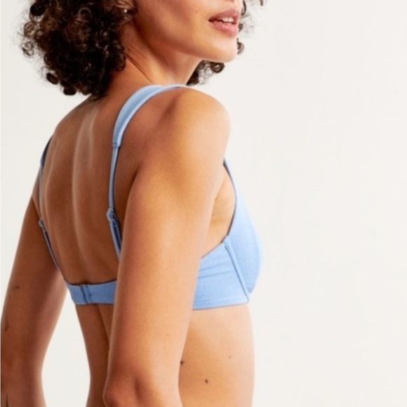 NWT Abercrombie & Fitch Blue Shimmer Bikini Top Medium M underwire wide strap - Picture 4 of 9